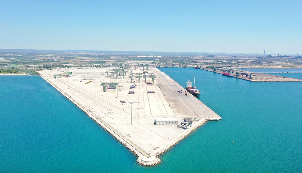 Dragaggi del porto di Taranto affidati a Fincosit