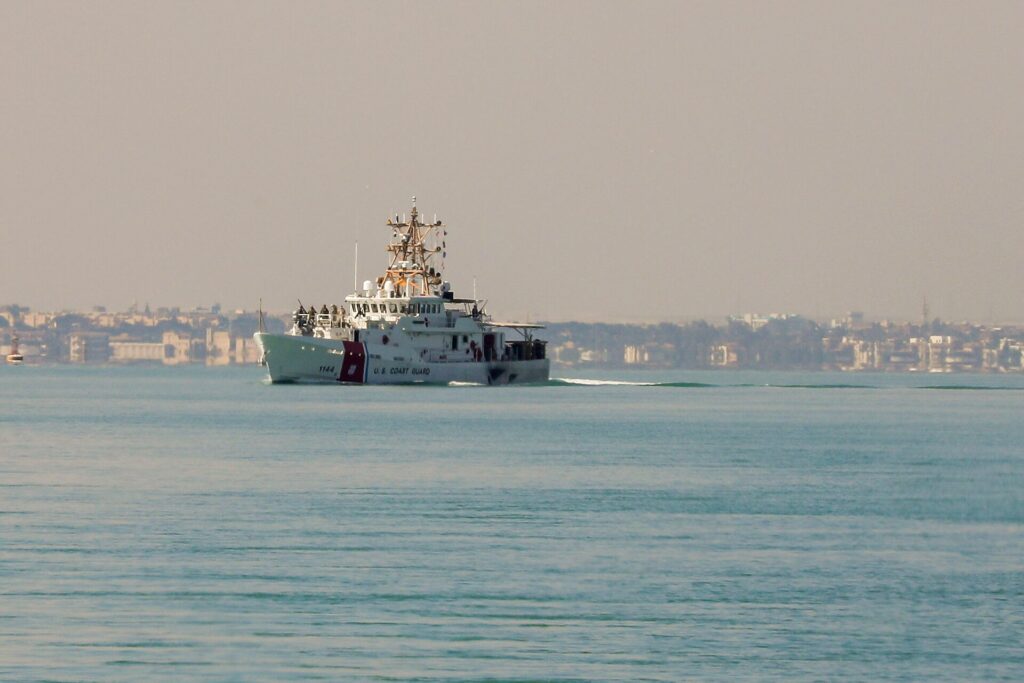 Canale di Suez: geometria di un canale a livello